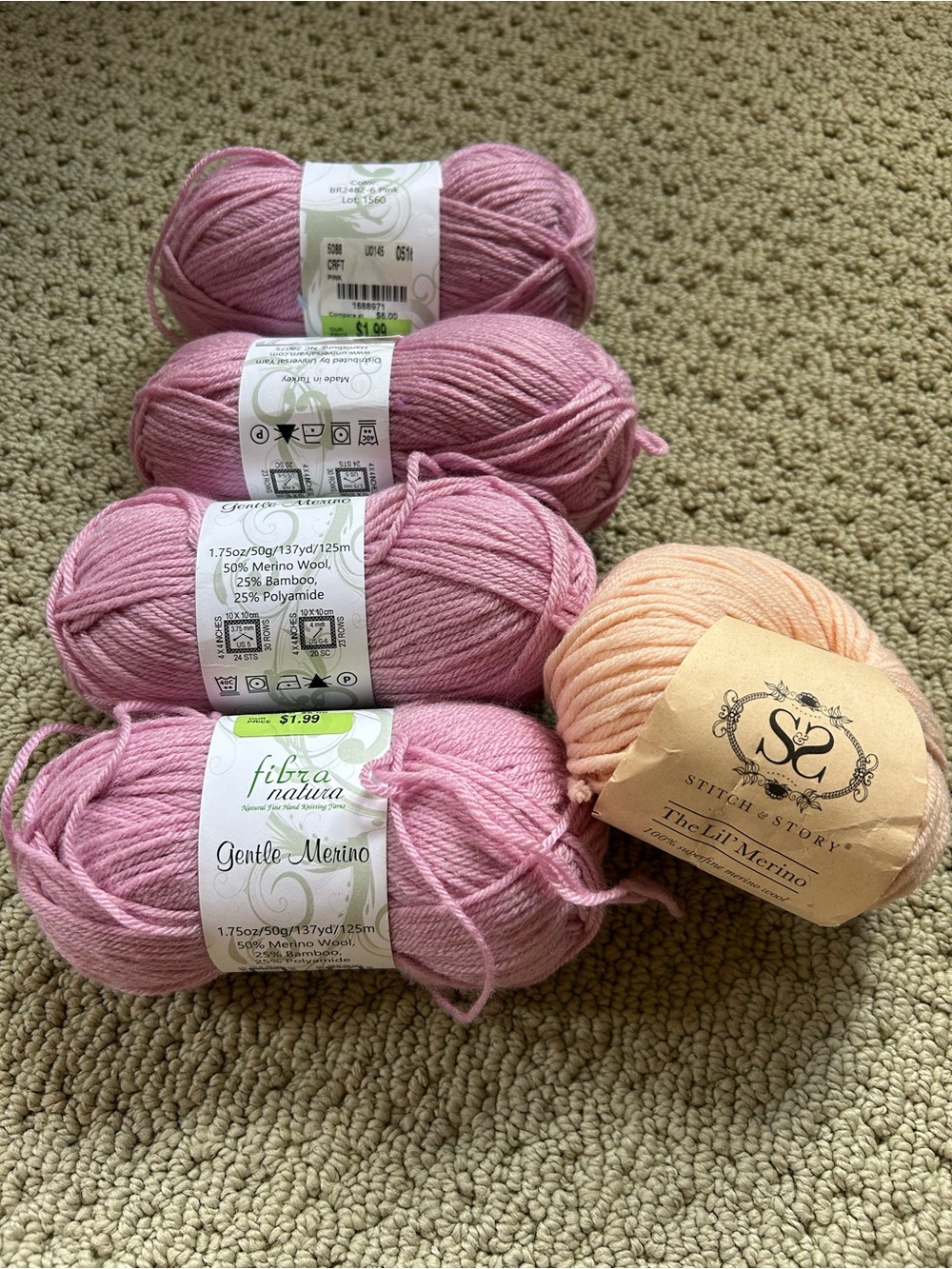 4 Fibra Natura Gentle Merino Pink Yarn Skeins + Stitch & Story Pale Peach Merino